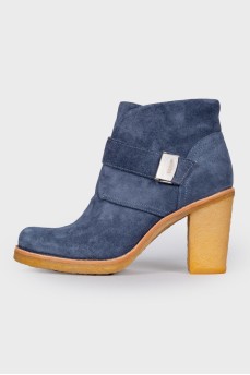 Suede blue ankle boots