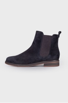 Suede black boots