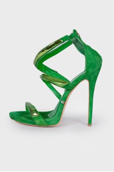 Sandals with metal inserts
