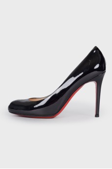 Patent leather shoes
