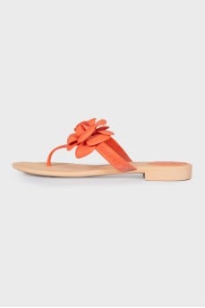 Flip flops with rubber rose