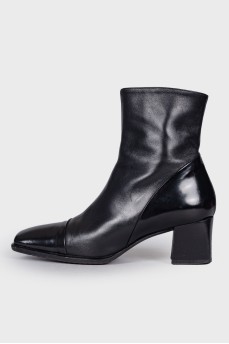 Square toecap boots