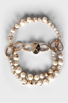 Necklace with pearls
