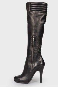Leather boots with side zipper