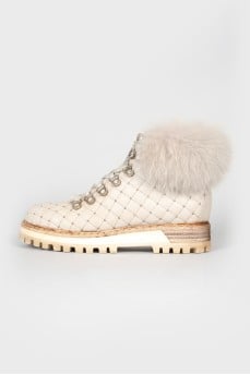 Leather boots with fur inserts