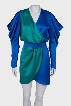 Two-tone dress with open shoulder 