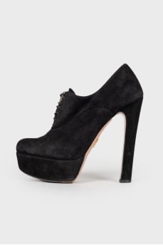 Lace-up suede ankle boots