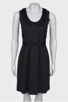 Wool dress with round neck