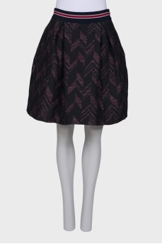 Skirt with geometric pattern