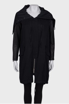 Parka with leather sleeves