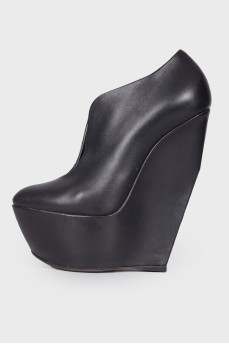Leather wedge shoes