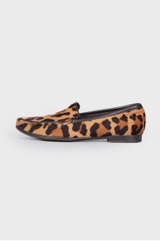 Moccasins in leopard print