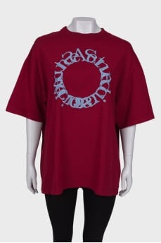 Red T-shirt with embroidery