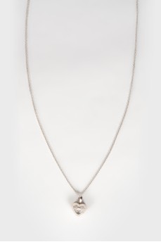 Heart-shaped gold pendant
