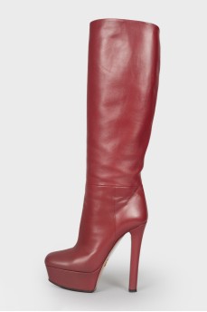 Square toe leather boots