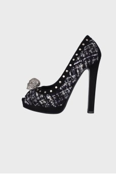 Skull tweed pumps