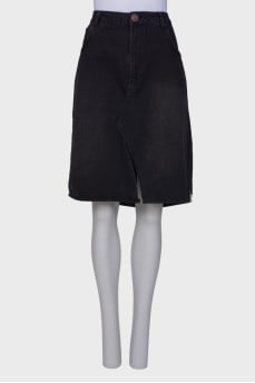 Tag slit denim skirt