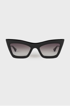 Black cat eye sunglasses