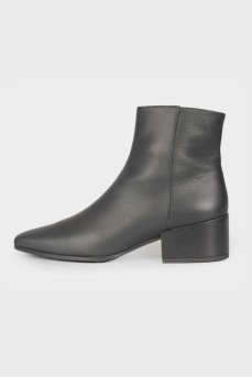 Square toe leather boots