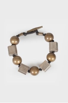 Statement necklace with tag