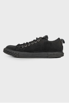 Men's sneakers with small spikes