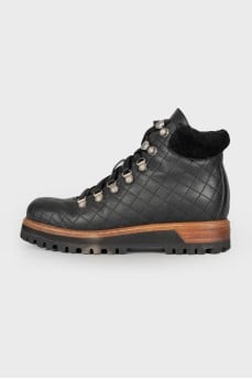 Padded quilted boots