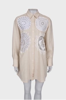 Linen shirt-dress with lace