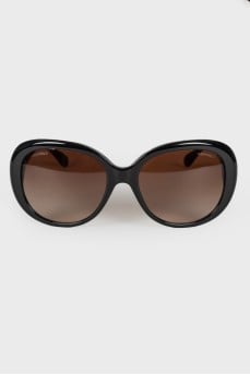 Sunglasses with two tone temple
