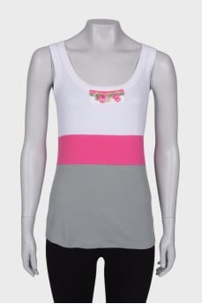 Tricolor embroidered top