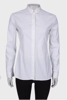 Fitted shirt with hidden closure