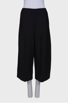 Loose wool trousers