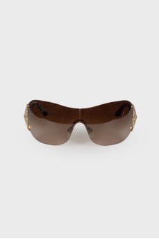 Sunglasses with rhinestones