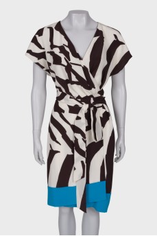 Wrap dress in black and white print