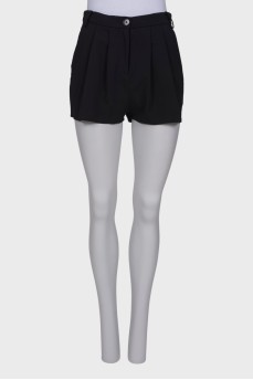 Black shorts with tucks