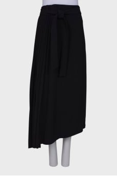 Black skirt with tag