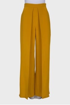 Silk trousers with slit