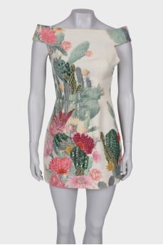 Dress in floral print with embroidered decor