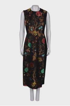 Maxi dress with embroidery