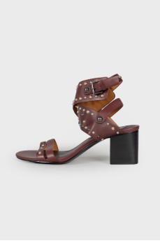 Sandals with metallic rhinestones