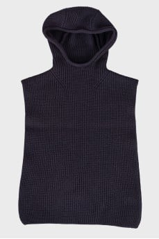 Knitted cape with hood