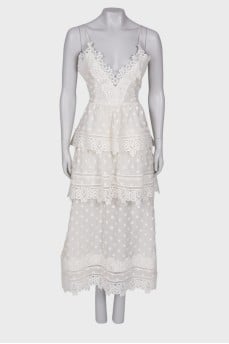 Dress with ruffles and lace