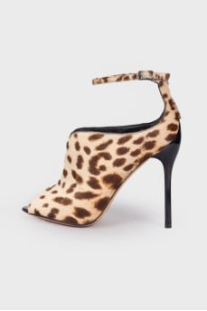 Printed pony leather shoes