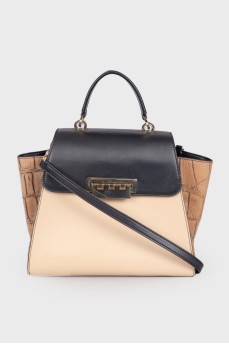 Trapezoidal bag in leather