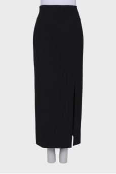 Straight skirt with slit