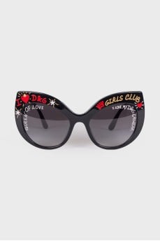 Black print sunglasses