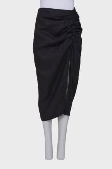 Linen skirt with slit