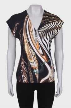 T-shirt with a fitted silhouette print