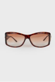 Sunglasses in print with diopters