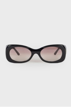 Black oval prescription glasses