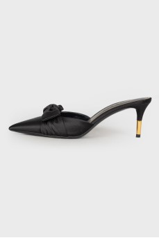 Textile mules with a bow